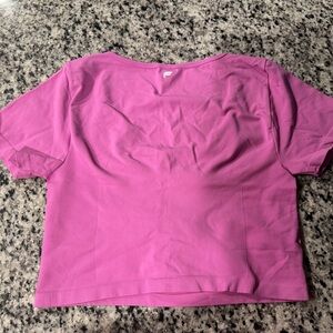 Fabletics Squads Neck Crop Tee